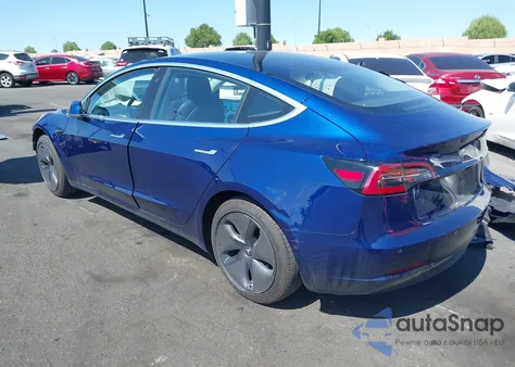 2018 Tesla Model 3 Long Range/Mid Range z USA, uszkodzony, nr VIN 5YJ3E1EA5JF041958